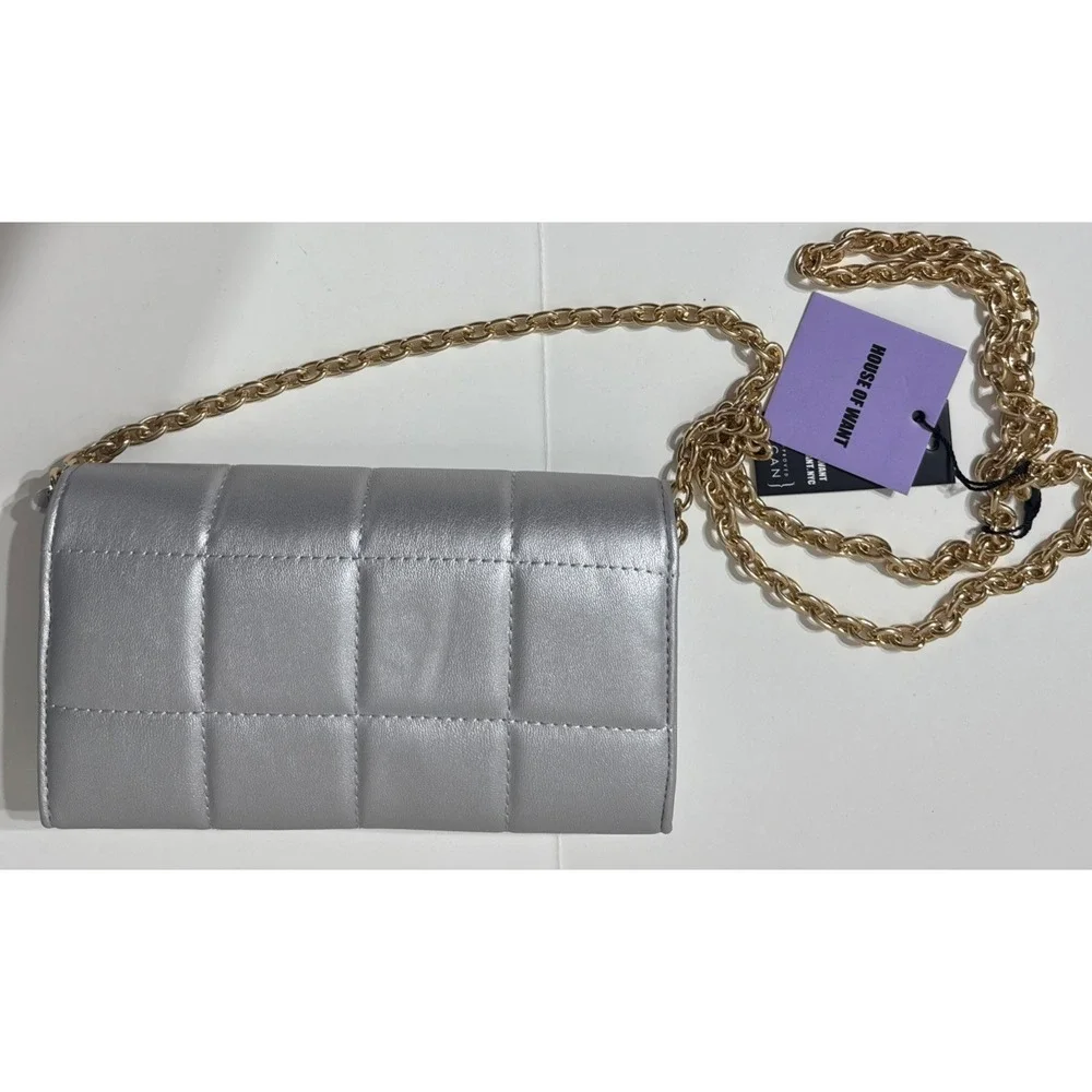 House Of Want Vegan‎ Purse/Wallet Crossbody Gold Chain SILVER Color Purse W/Tags